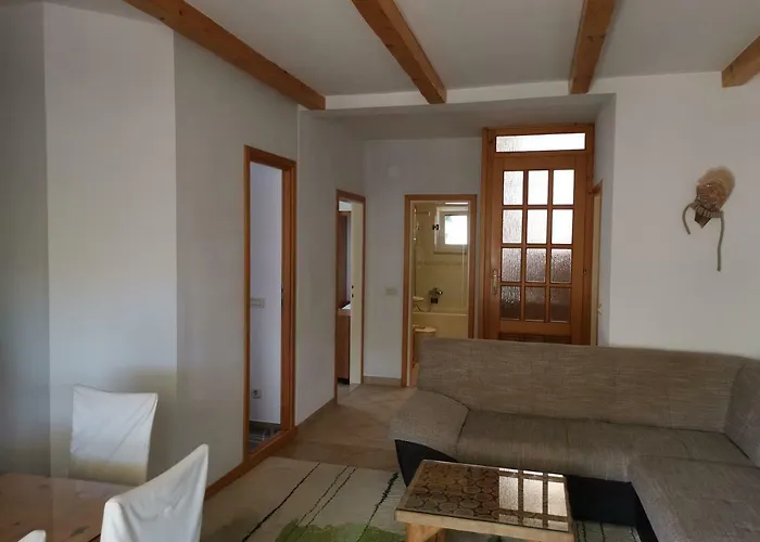 Sandra Free Private Parking Lägenhet